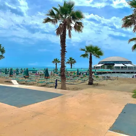 Holiday Rooms Durres *